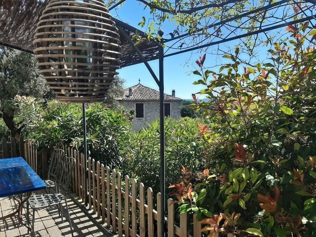 Armen Villa Vezenobres Luaran gambar